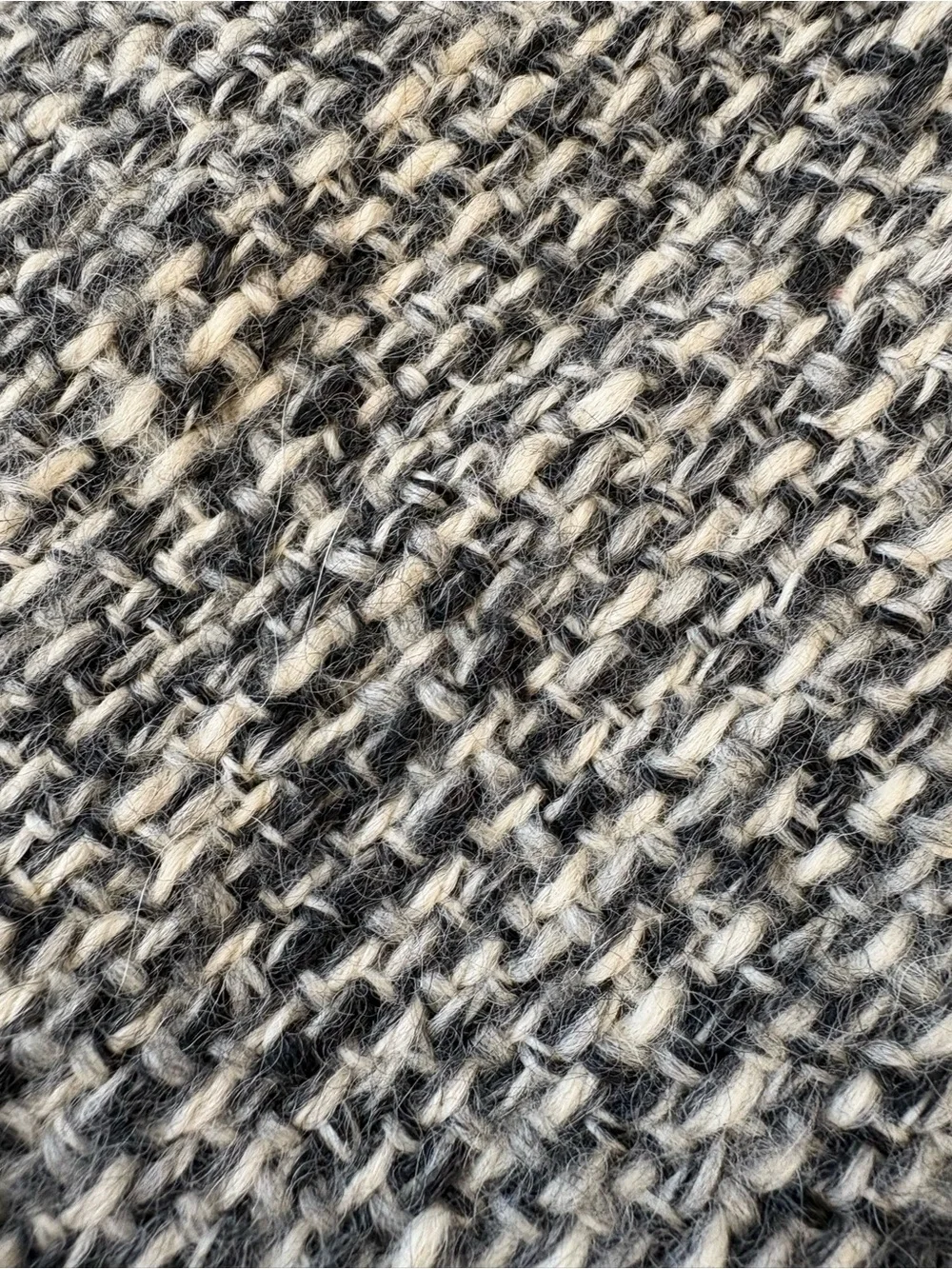 Hand Knitted In Peru 100% Pure Alpaca Black White Scarf Soft Super Warm Fringe